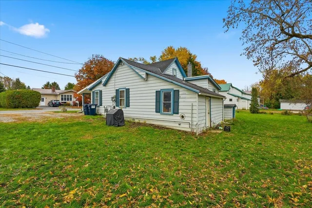 $250,000 | 12 Huntington Street, St. Albans, VT 05478