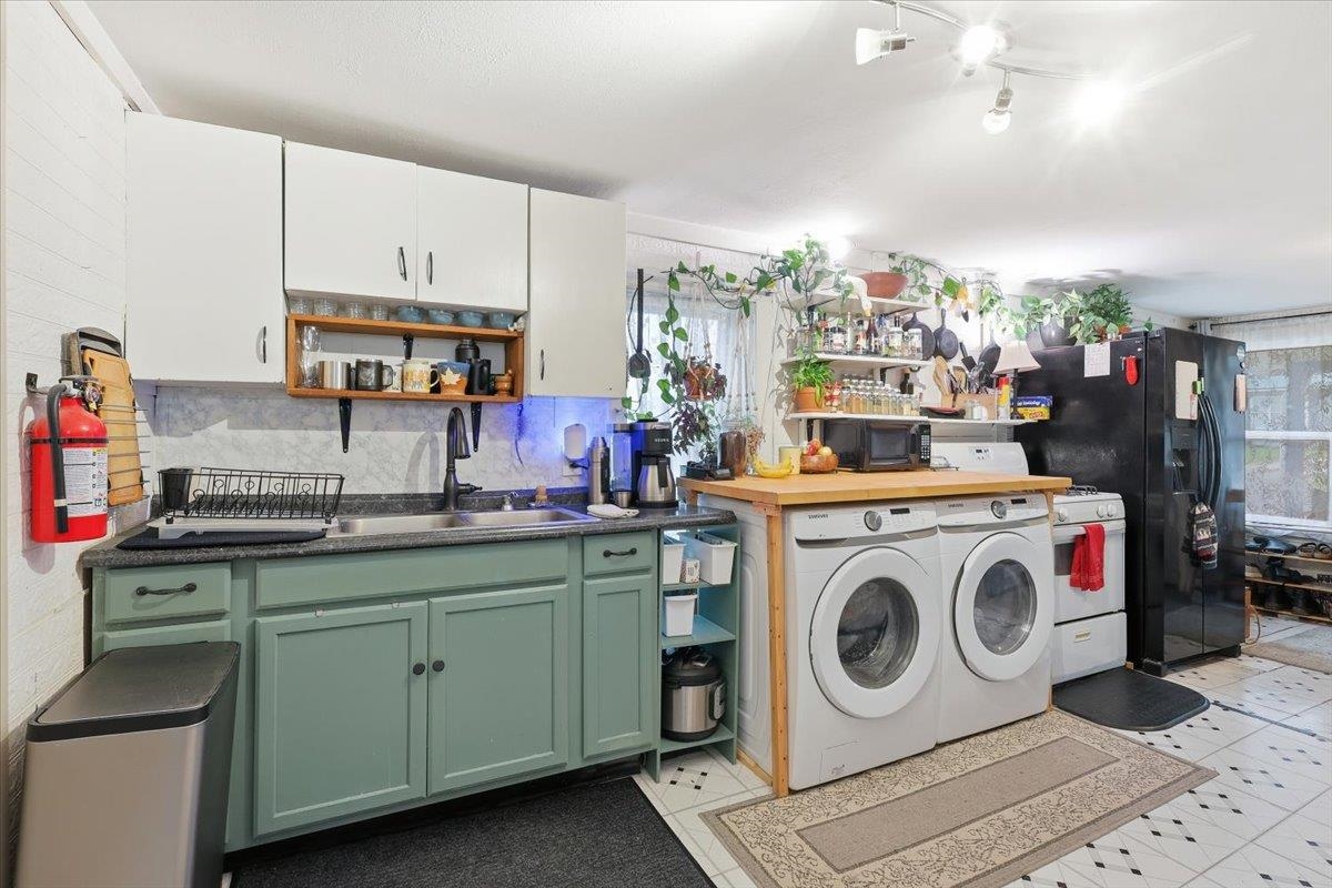 12 Huntington Street St. Albans, VT 05478 - Photo 7 of 42