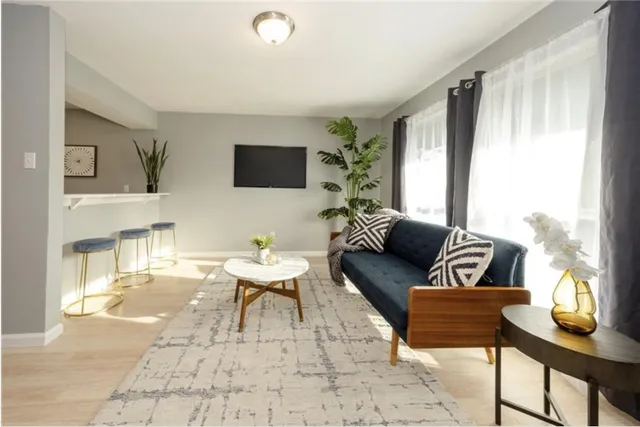 $900 | 2610 Ektom Drive, Unit B, Austin, TX 78745