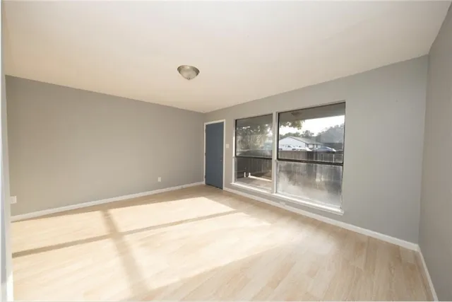 $900 | 2610 Ektom Drive, Unit B, Austin, TX 78745