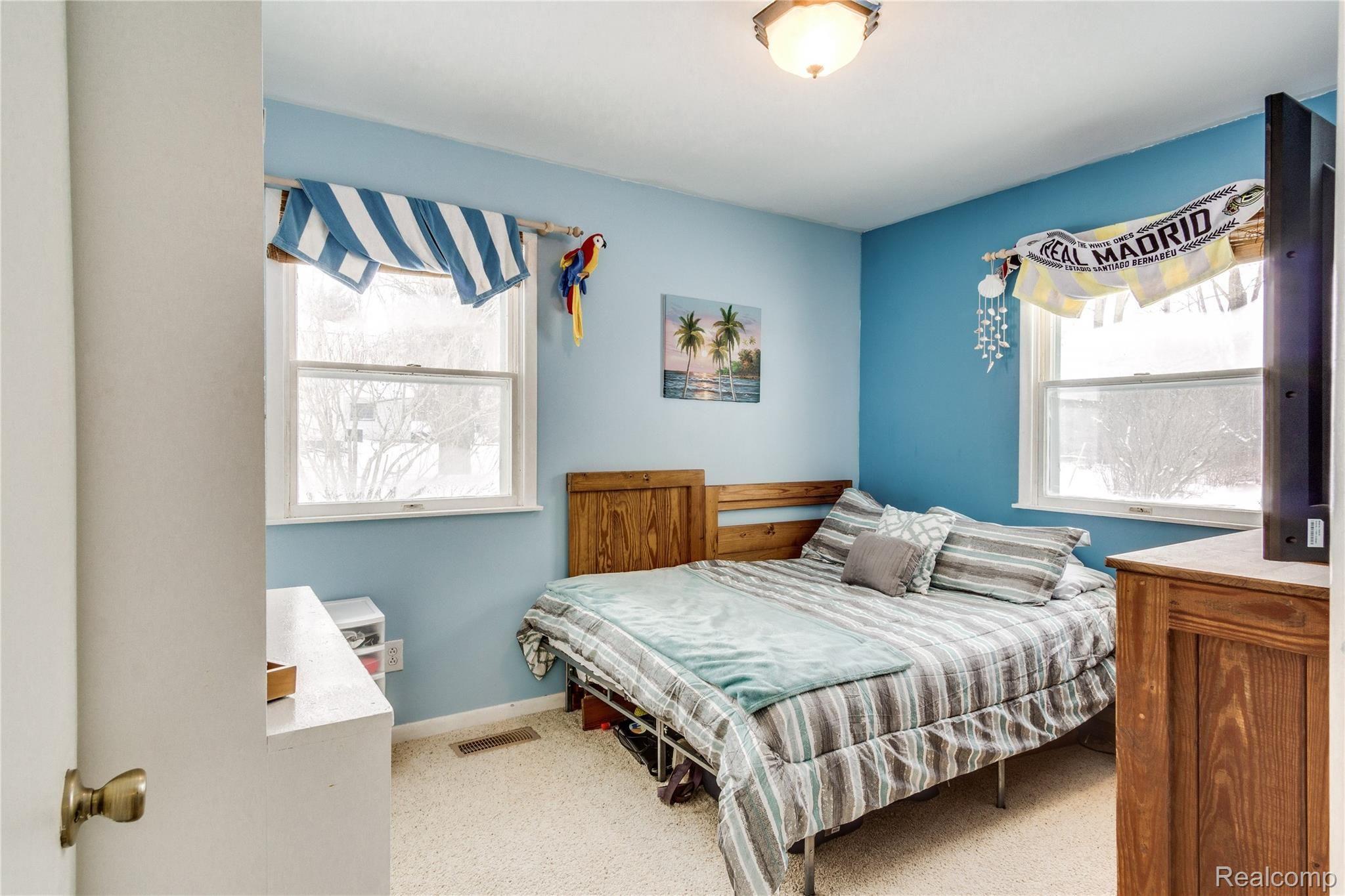 5419 Oak Grove Road Howell, MI 48855 - Photo 14 of 18 Interiors (24 of 28).jpg