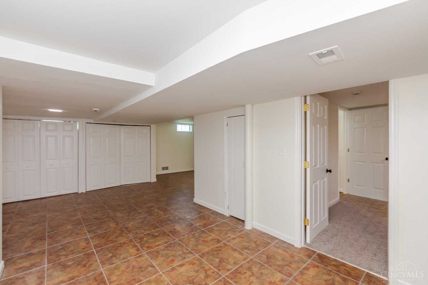 113 Gideon Road Middletown, OH 45044 - Photo 22 of 35