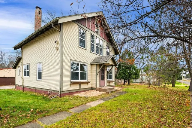 $459,000 | 31 East Highway 61, Esko, MN 55733