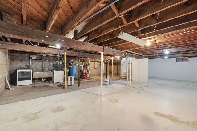 $459,000 | 31 East Highway 61, Esko, MN 55733