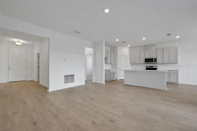 $347,407 | 2866 Supermarine Road, Tavares, FL 32778