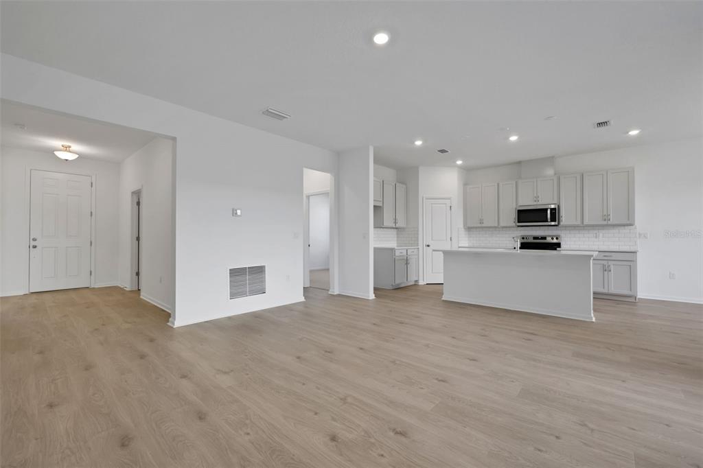 2866 Supermarine Road Tavares, FL 32778 - Photo 12 of 32