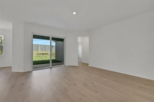 $347,407 | 2866 Supermarine Road, Tavares, FL 32778