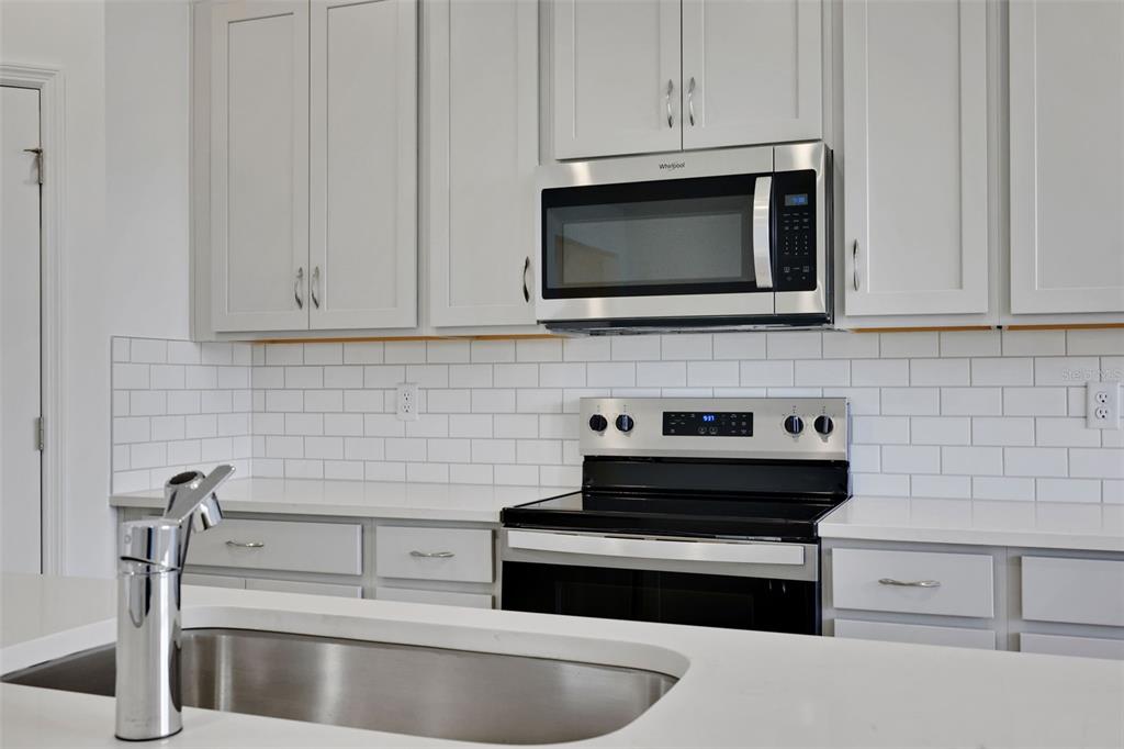 2866 Supermarine Road Tavares, FL 32778 - Photo 9 of 32