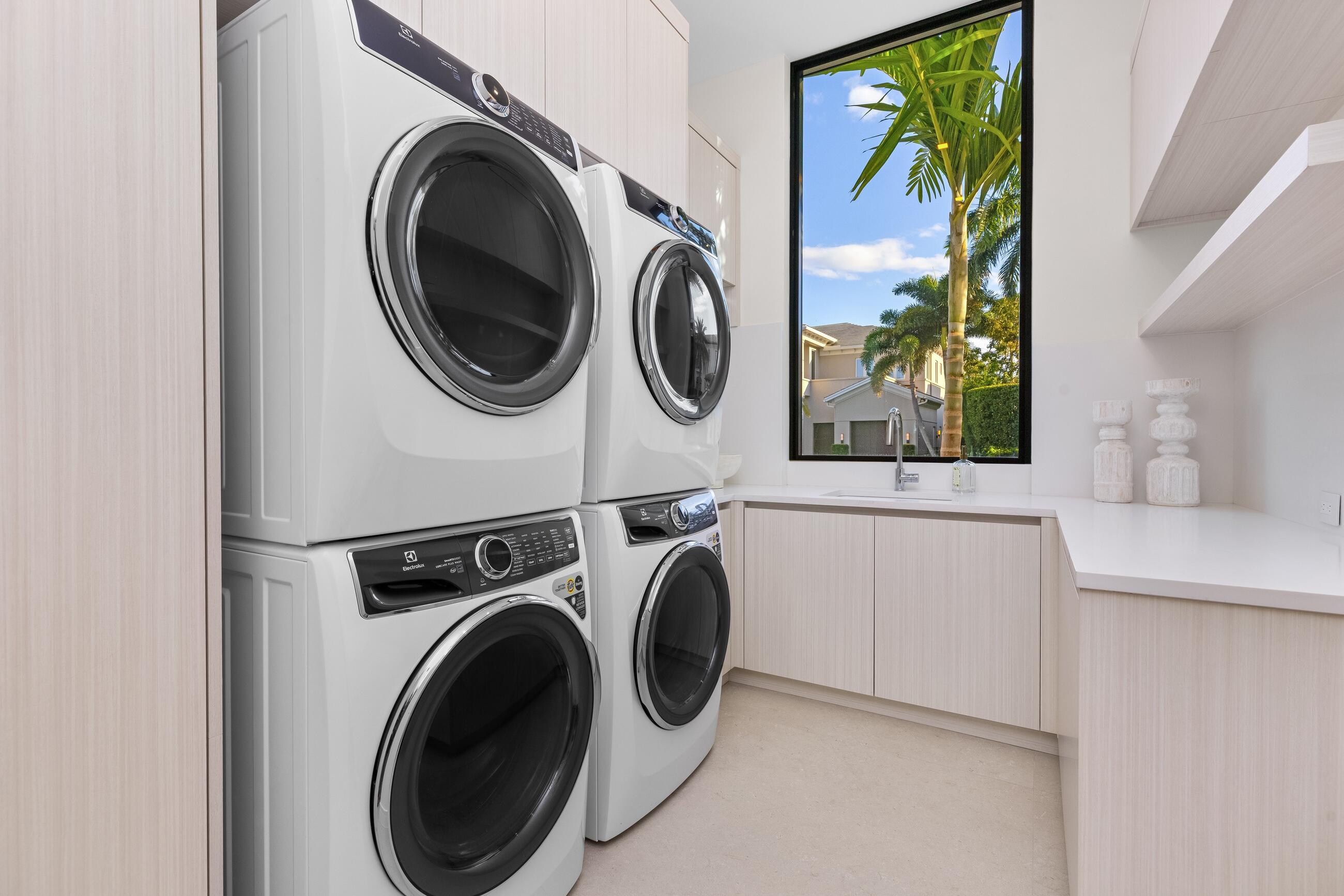 2498 Queen Palm Road Boca Raton, FL 33432 - Photo 75 of 80 Laundry