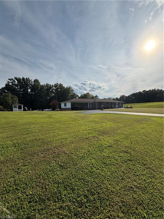 475 Walker Road Thomasville, NC 27360 - Photo 3 of 26 Gallery Image 3