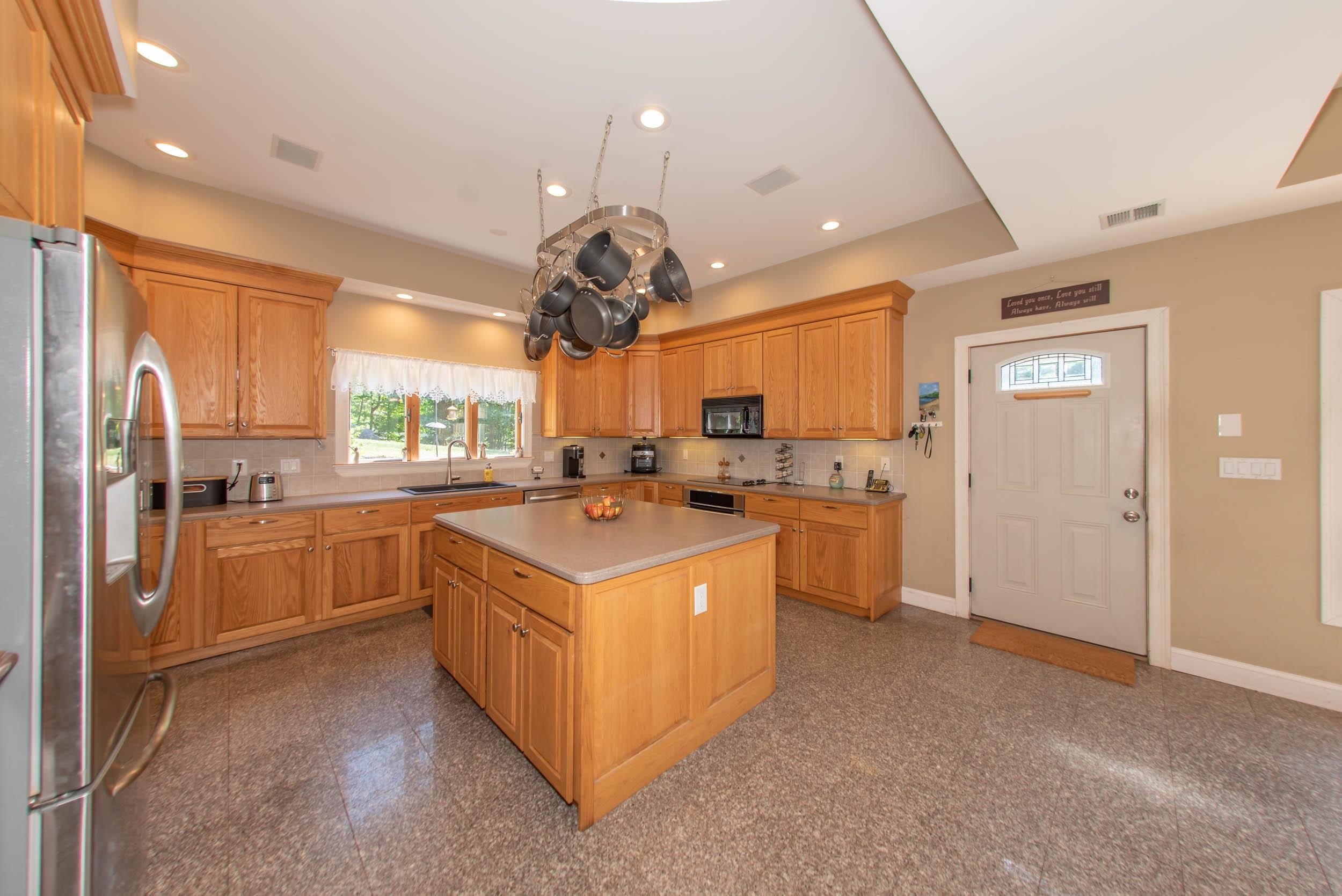 29 Prescott Road Raymond, NH 03077 - Photo 4 of 39