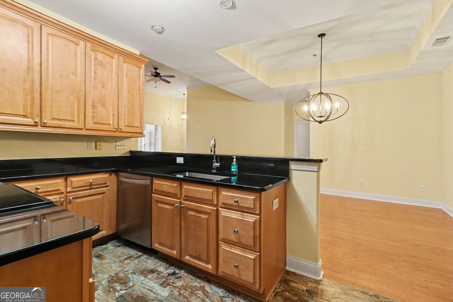 303 Commonwealth Circle Newnan, GA 30263 - Photo 16 of 35