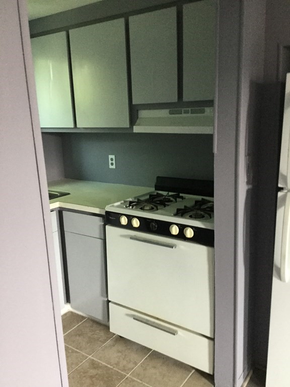 278 Franklin Street, Unit 2NORTH Fall River, MA 02720 - Photo 3 of 6