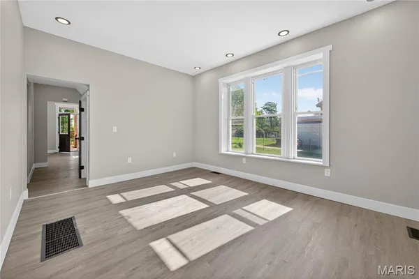 $549,900 | 5843 Enright Avenue, St. Louis, MO 63112