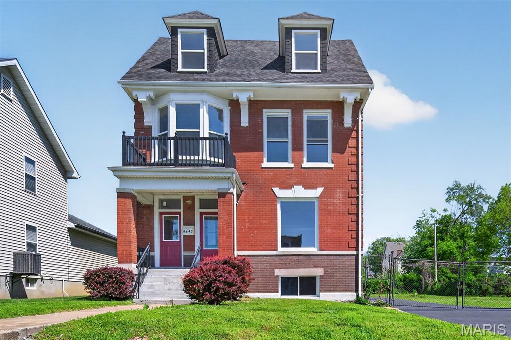 5843 Enright Avenue St. Louis, MO 63112 - Photo 3 of 87