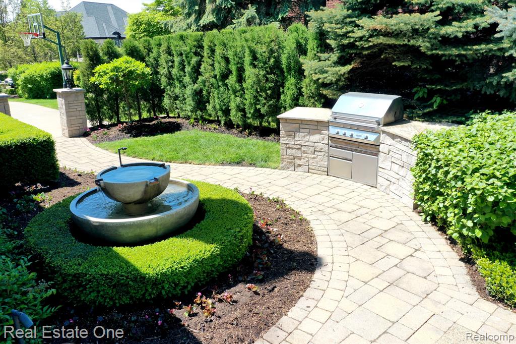 3636 Thatcher Court Rochester Hills, MI 48309 - Photo 19 of 98