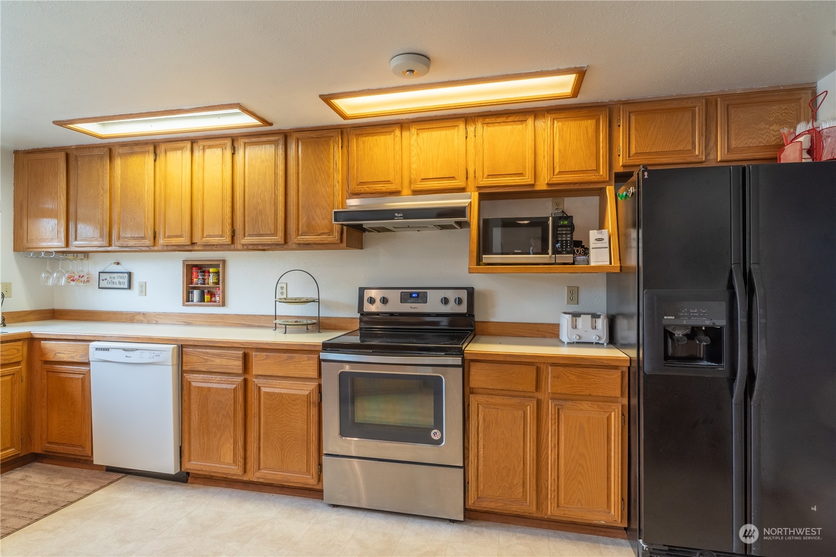 8162 Scott Road Northeast Moses Lake, WA 98837 - Photo 11 of 24 Gallery Image 11