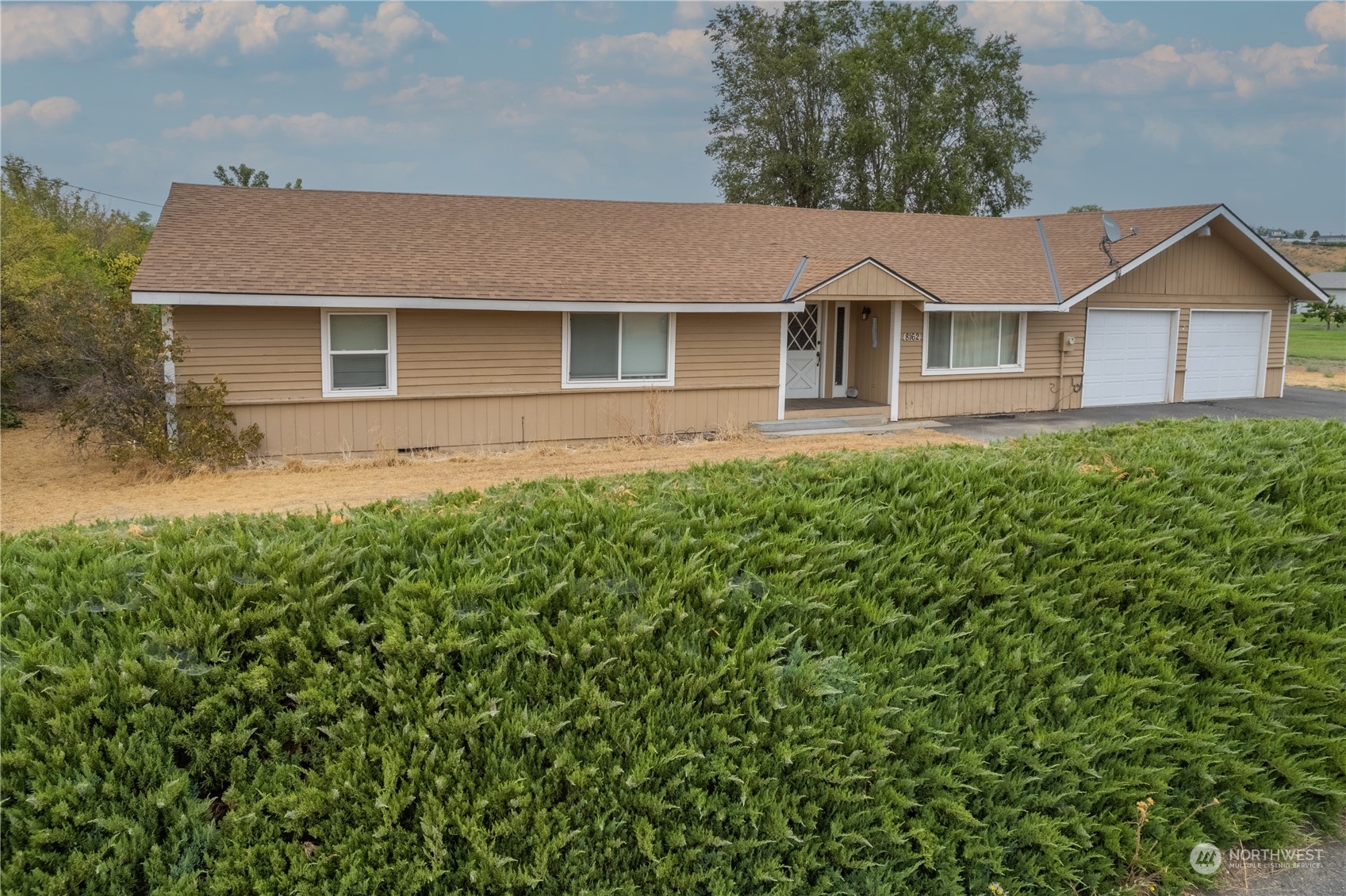 8162 Scott Road Northeast Moses Lake, WA 98837 - Photo 2 of 24 Gallery Image 2