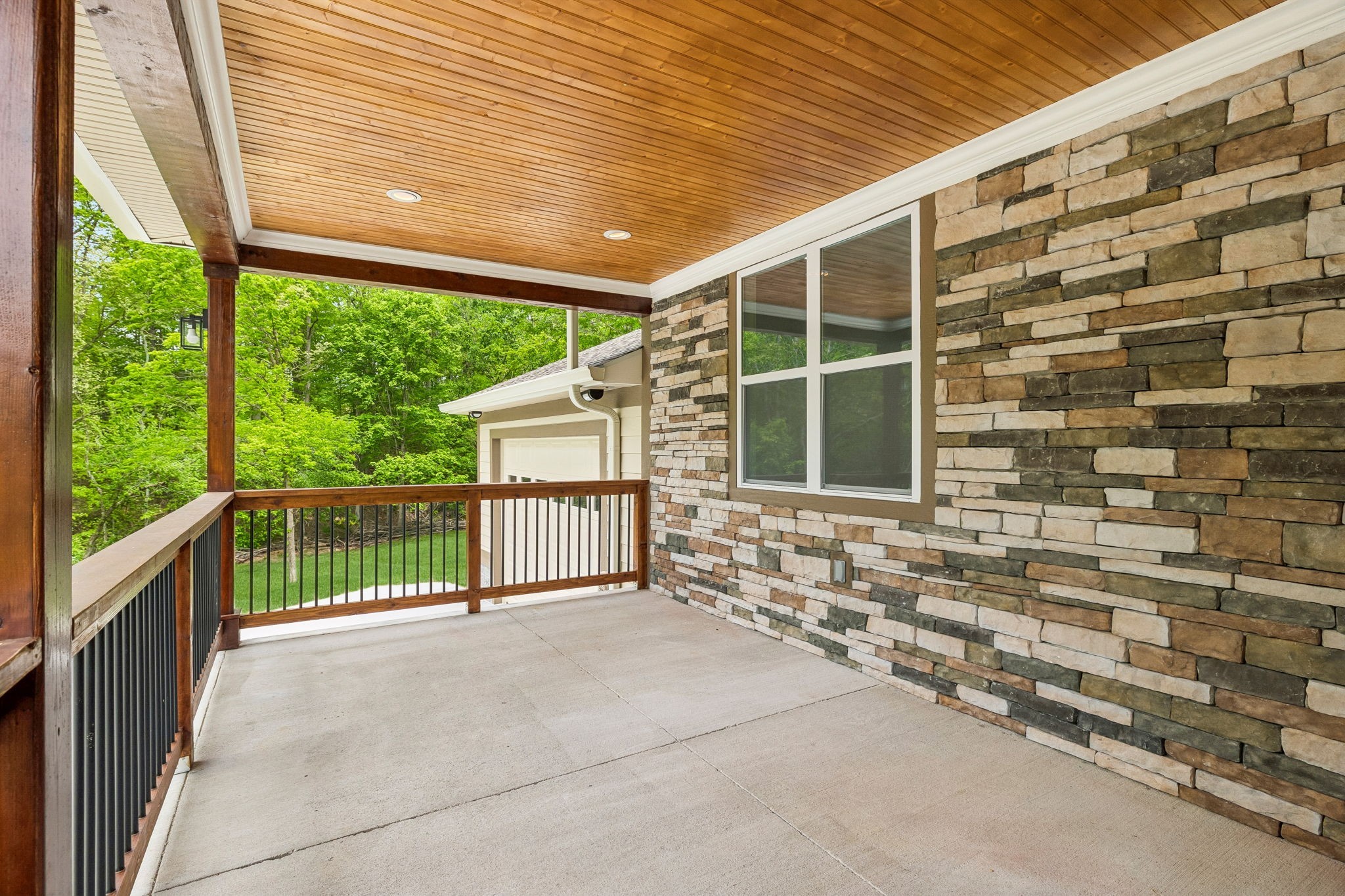 1198 Rogues Fork Road Bethpage, TN 37022 - Photo 6 of 42 Gallery Image 6