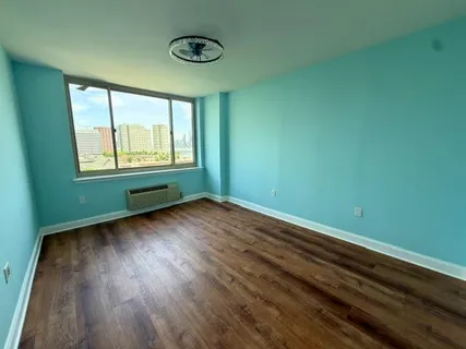 $7,200 | 1 2nd Street, Unit 1012, Jersey City, NJ 07302