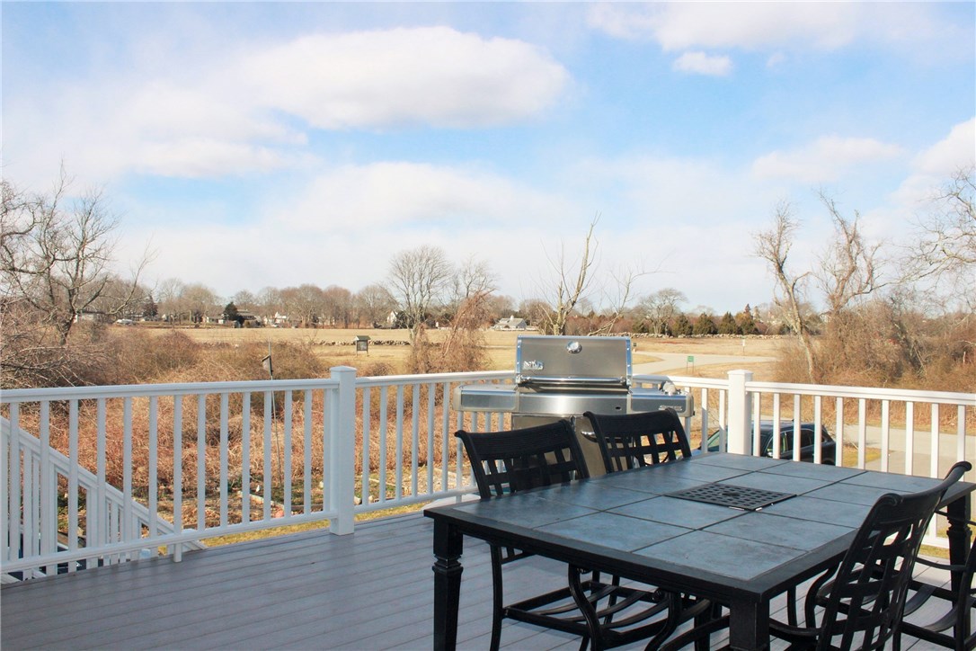 1 Fox Run Westerly, RI 02891 - Photo 3 of 24