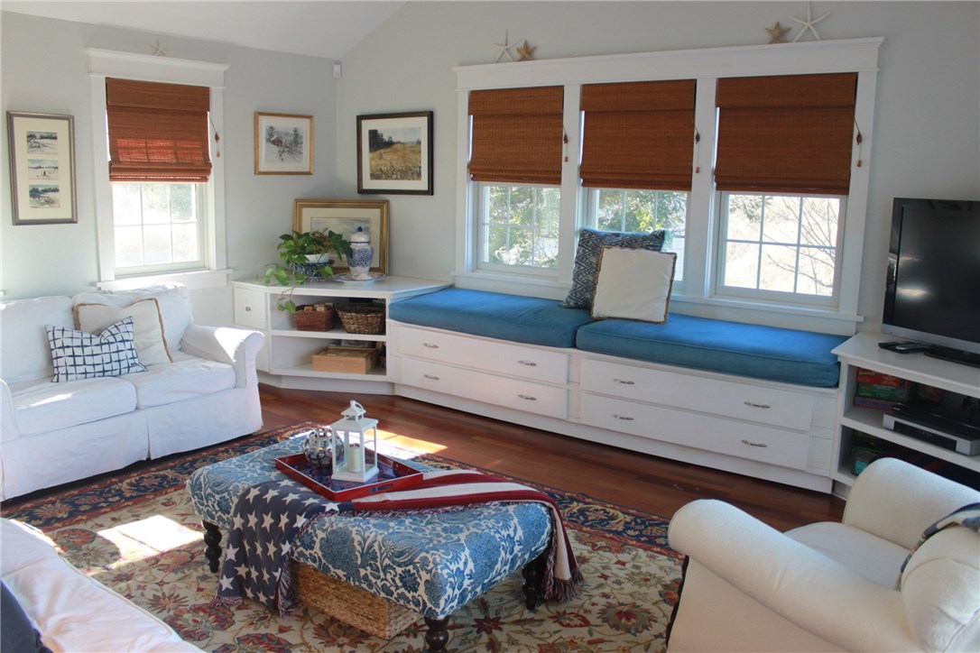1 Fox Run Westerly, RI 02891 - Photo 4 of 24