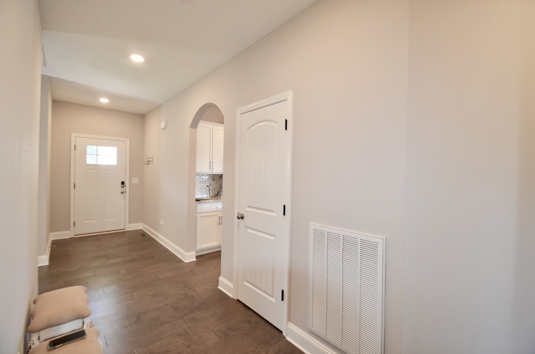 1032 Charles Thomas Road Clarksville, TN 37042 - Photo 3 of 24 Gallery Image 3