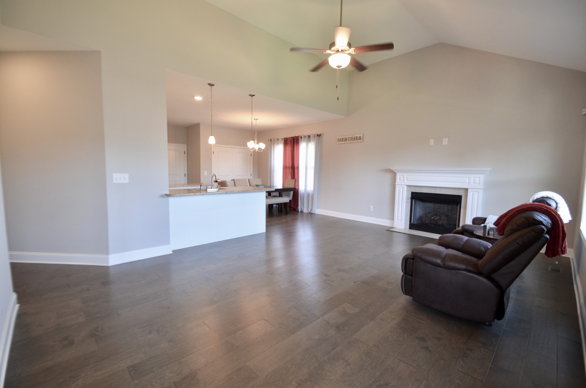 1032 Charles Thomas Road Clarksville, TN 37042 - Photo 6 of 24 Gallery Image 6