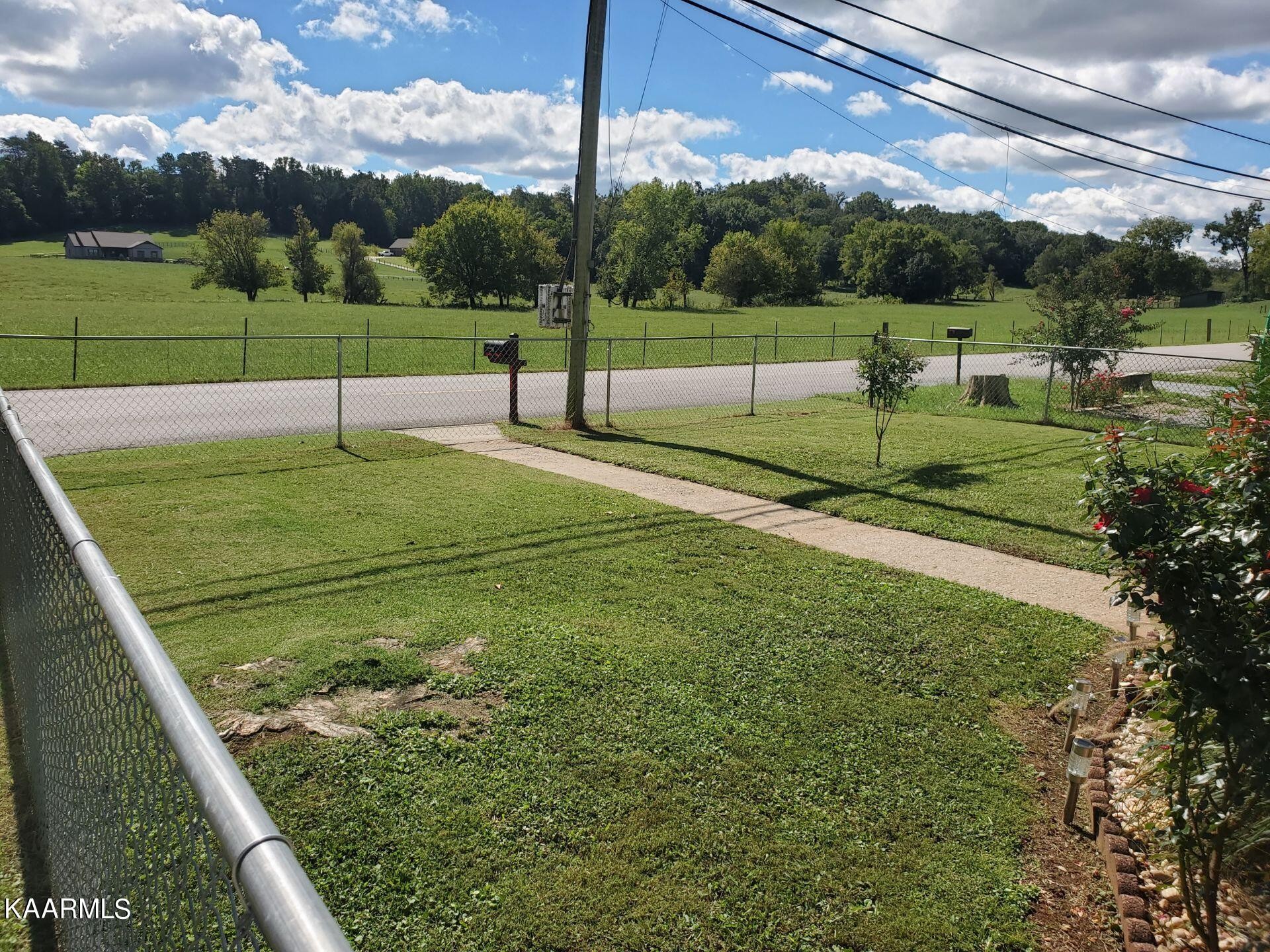 702 Steekee Road Loudon, TN 37774 - Photo 2 of 5 Gallery Image 2