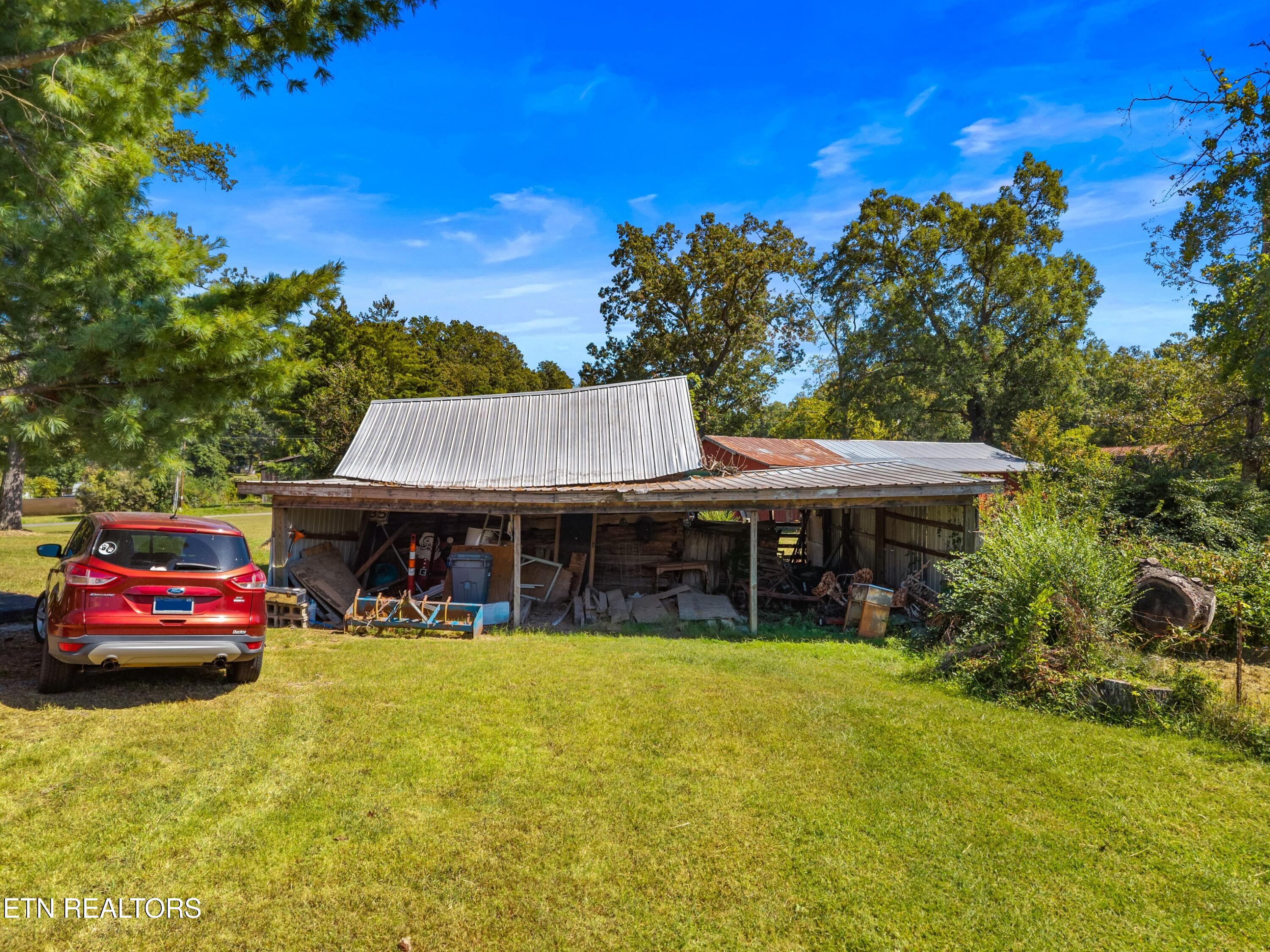 1328 Main Street White Pine, TN 37890 - Photo 33 of 43 036-1328MainStreet-WhitePine-TN-37890-SM