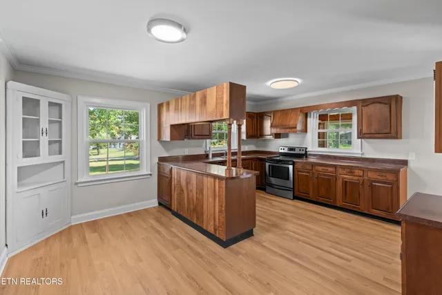 $674,900 | 1328 Main Street, White Pine, TN 37890