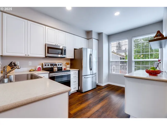 $359,900 | 3932 Southwest 182nd Place, Beaverton, OR 97078