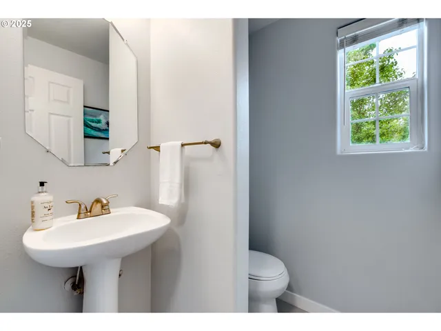 $359,900 | 3932 Southwest 182nd Place, Beaverton, OR 97078