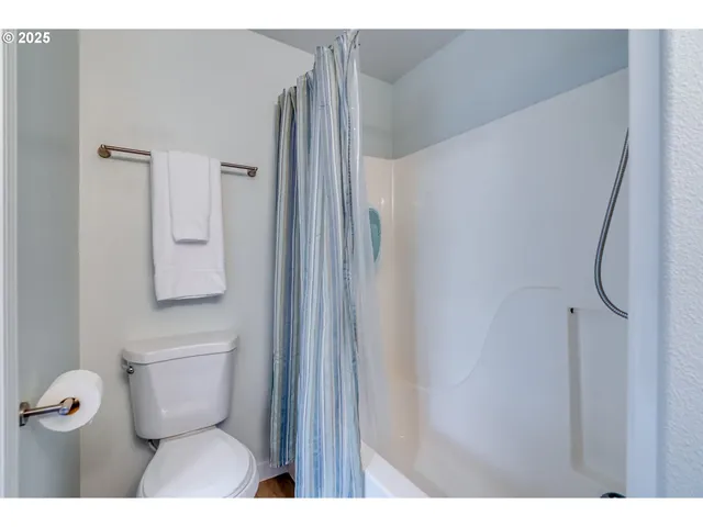 $359,900 | 3932 Southwest 182nd Place, Beaverton, OR 97078