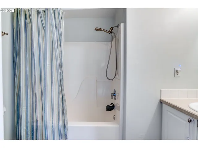 $359,900 | 3932 Southwest 182nd Place, Beaverton, OR 97078