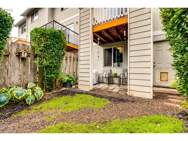 $359,900 | 3932 Southwest 182nd Place, Beaverton, OR 97078