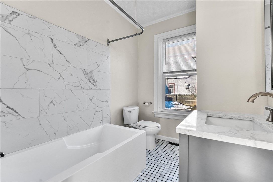 45 Wendell Street Providence, RI 02909 - Photo 13 of 41