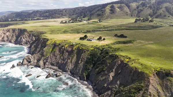 $2,600,000 | 11400 Highway 1, Elk, CA 95432