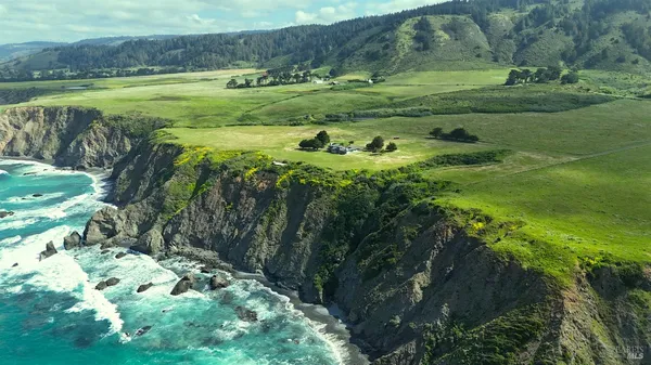 $2,600,000 | 11400 Highway 1, Elk, CA 95432