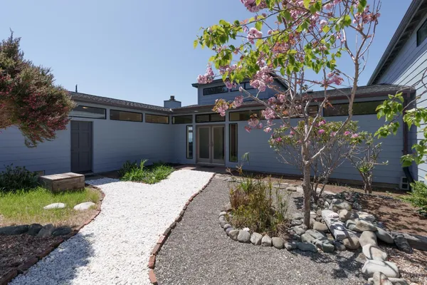 $2,600,000 | 11400 Highway 1, Elk, CA 95432