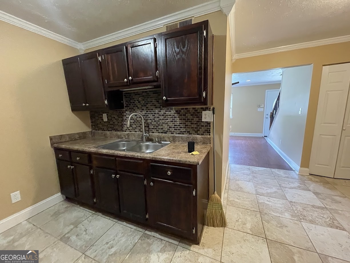 405 Fairburn Road Southwest, Unit 268 Atlanta, GA 30331 - Photo 4 of 17