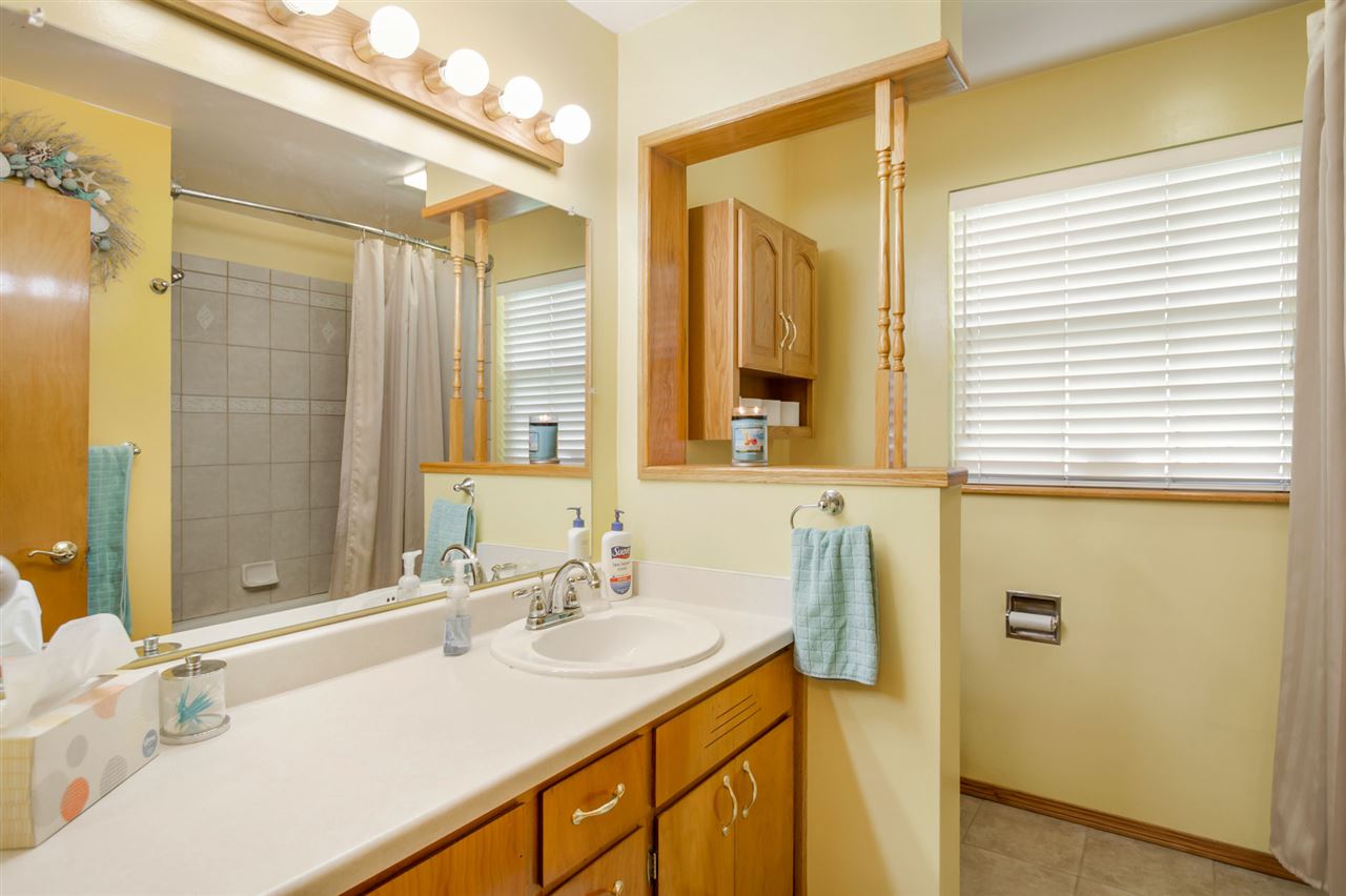 1404 North Bowdish Road Spokane Valley, WA 99206 - Photo 12 of 20 Gallery Image 12
