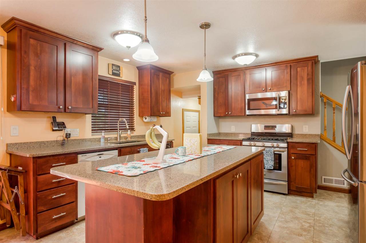 1404 North Bowdish Road Spokane Valley, WA 99206 - Photo 5 of 20 Gallery Image 5