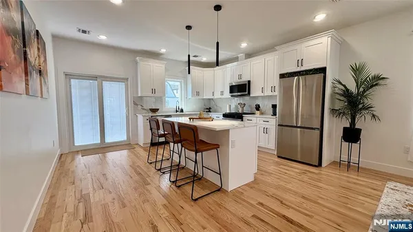 $4,750 | 367 Devon Street, Unit 2, Kearny, NJ 07032