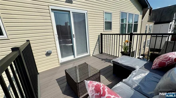 $4,750 | 367 Devon Street, Unit 2, Kearny, NJ 07032