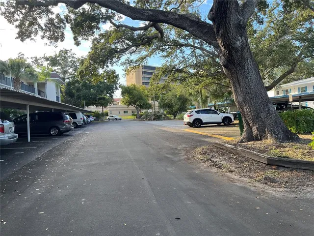 $1,800 | 871 New York Avenue, Unit 104, Dunedin, FL 34698