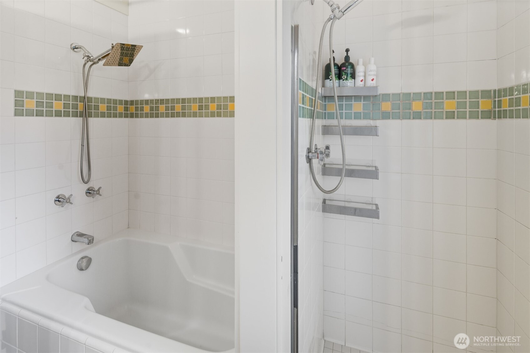 8770 Sand Point Way Northeast Seattle, WA 98115 - Photo 18 of 40