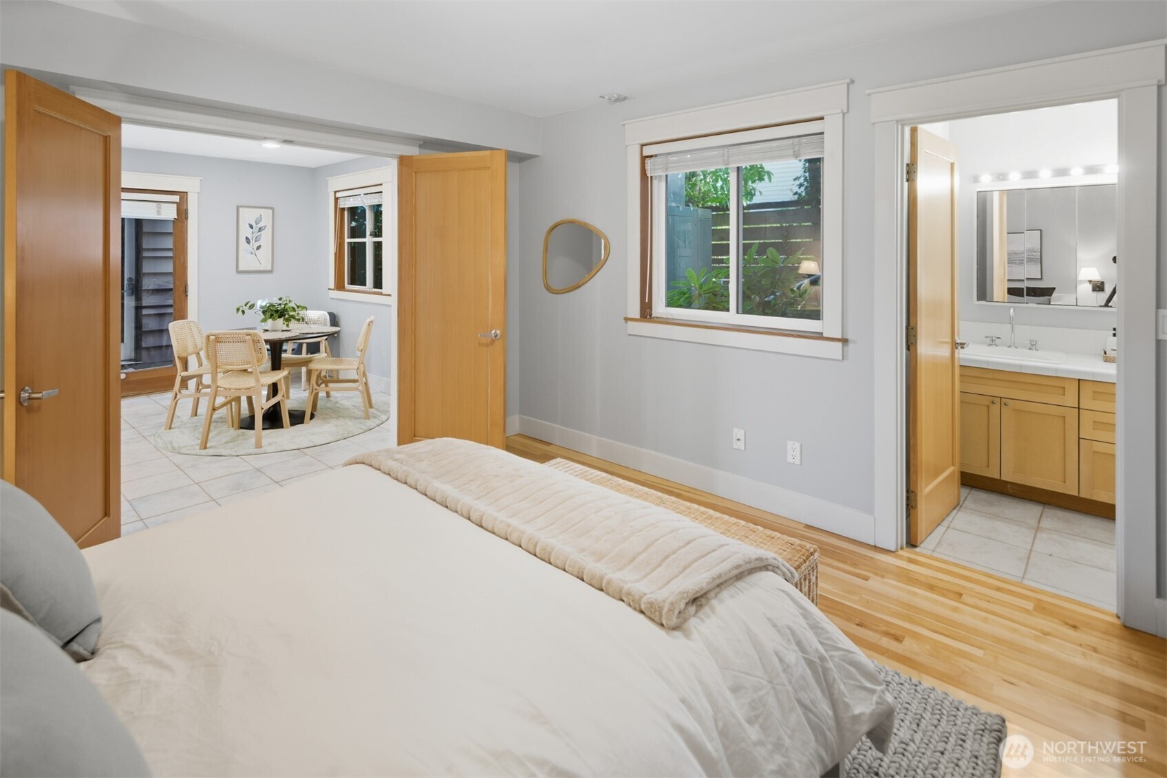 8770 Sand Point Way Northeast Seattle, WA 98115 - Photo 23 of 40