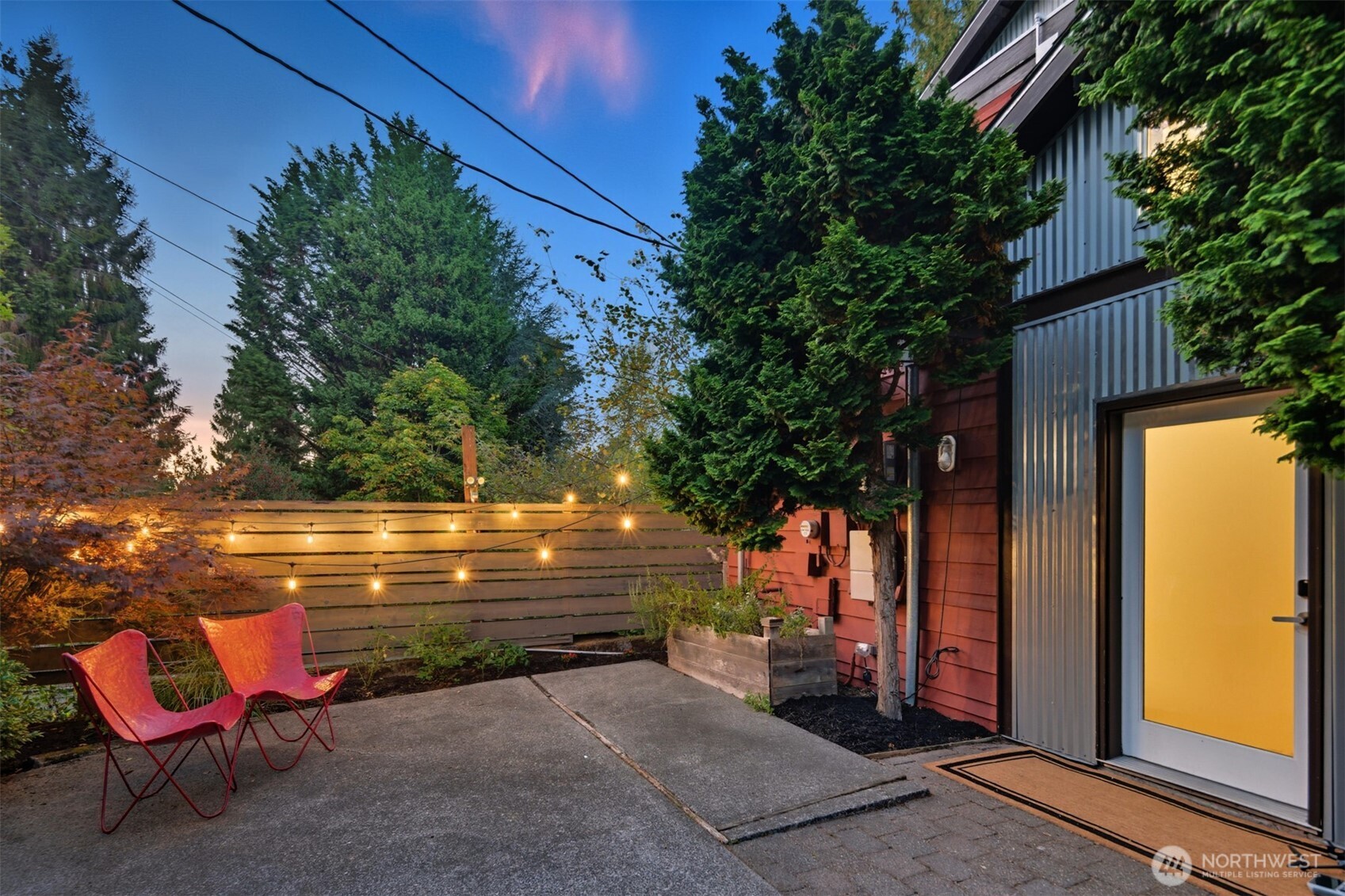 8770 Sand Point Way Northeast Seattle, WA 98115 - Photo 37 of 40