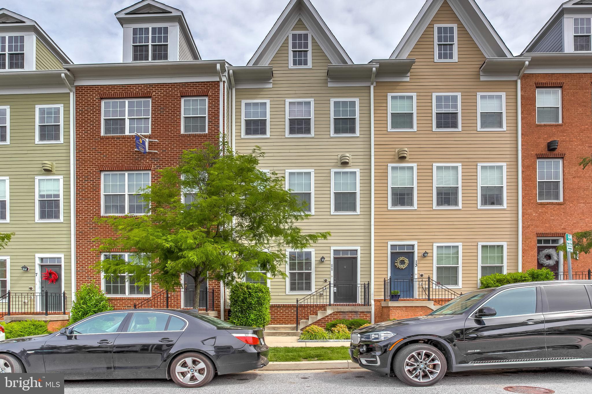 11 Gardenside Place Towson, MD 21286 - Photo 2 of 30